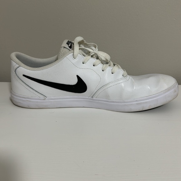 MEN'S NIKE SB CHARGE SNEAKERS - Picture 6 of 8